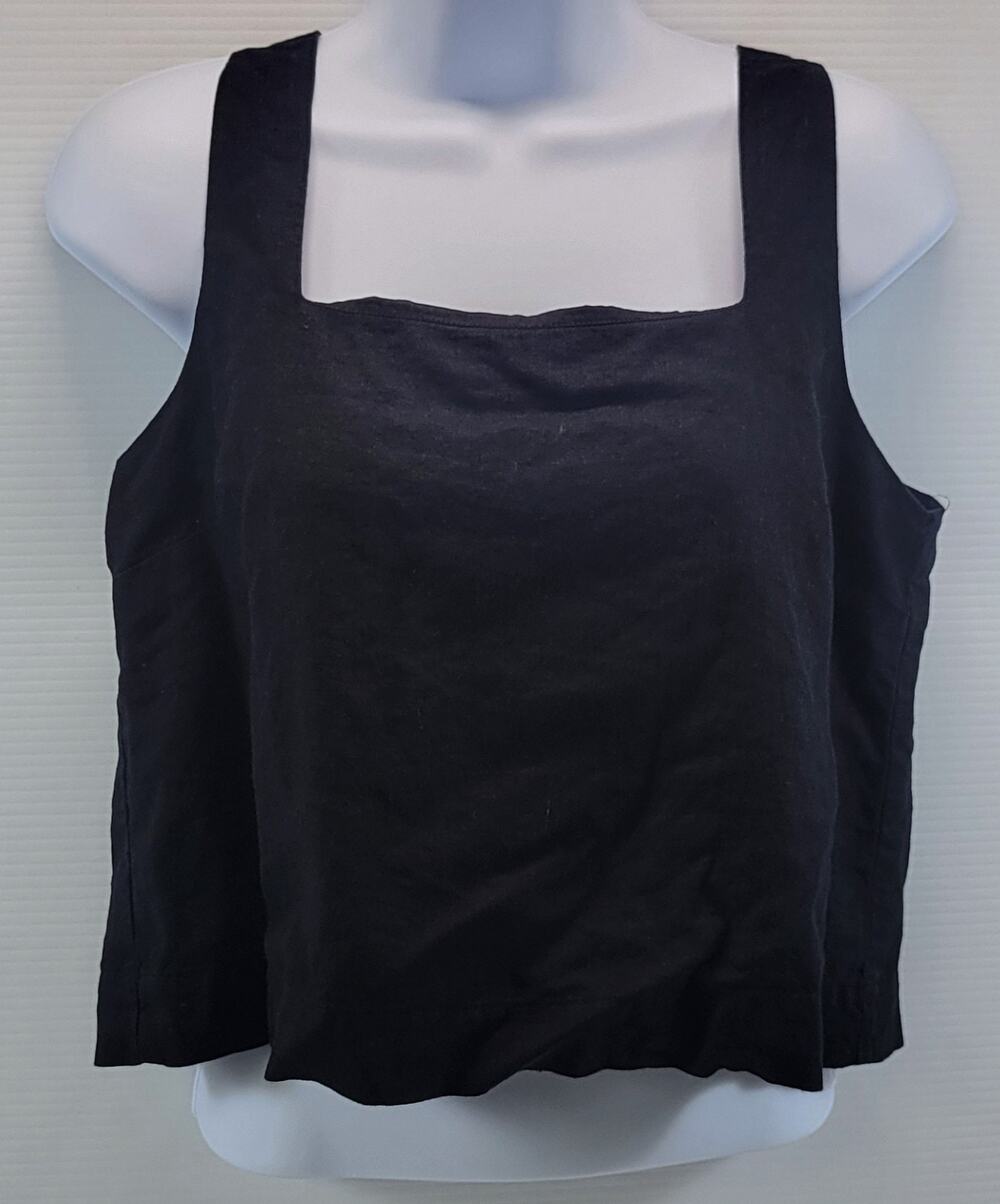 M3) GAP Woman Linen-Blend Button-Back Cropped Square Neck Tank Top Black Small
